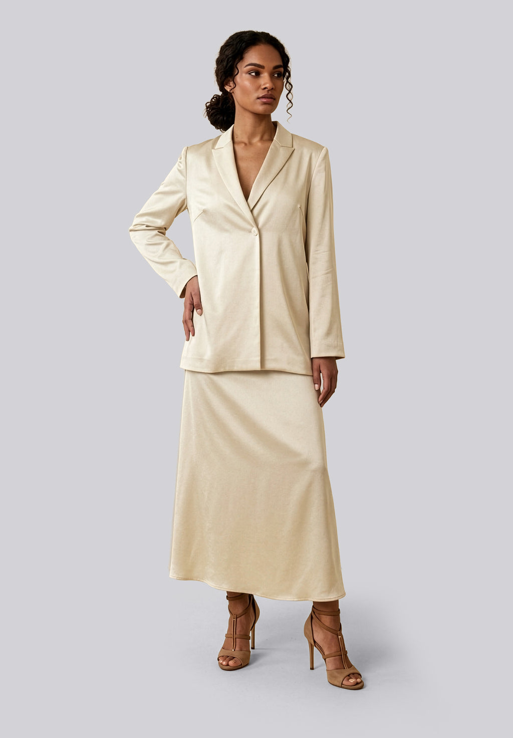 Satin modest twinset in crème – Hijabaya