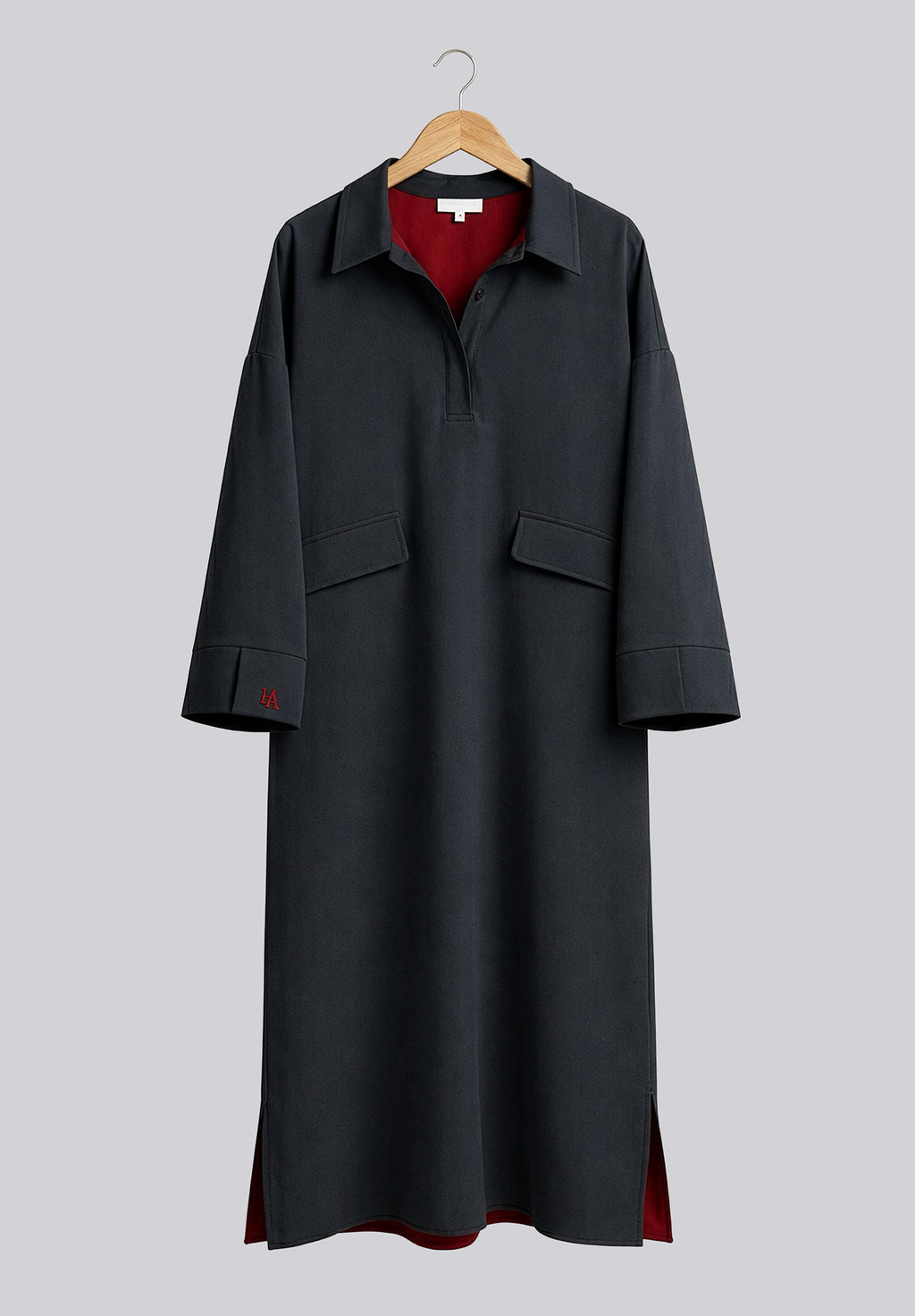 Double lined modest dress in black and burgundy Hanged – Hijabaya